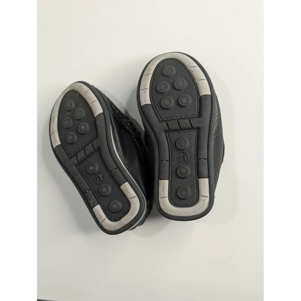 Tenda Toddler Black Loafer Moccasins Perforated Slip On‎ Shoes Size 5.5